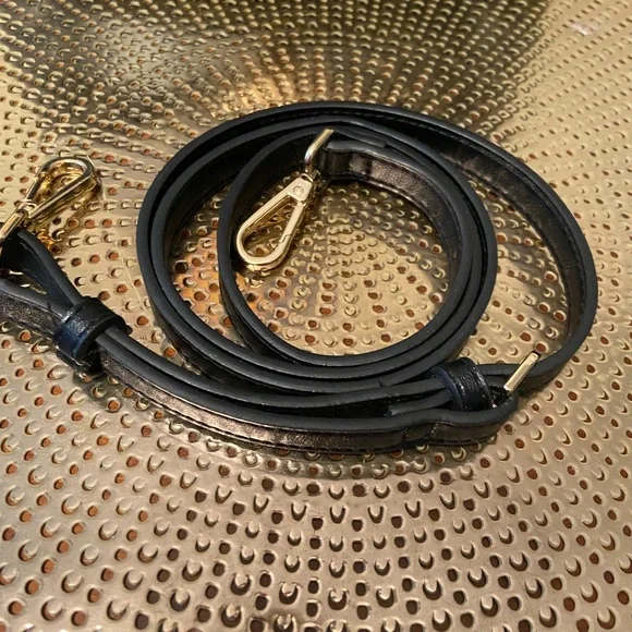 Black Faux Leather Purse - Picture 6 of 7